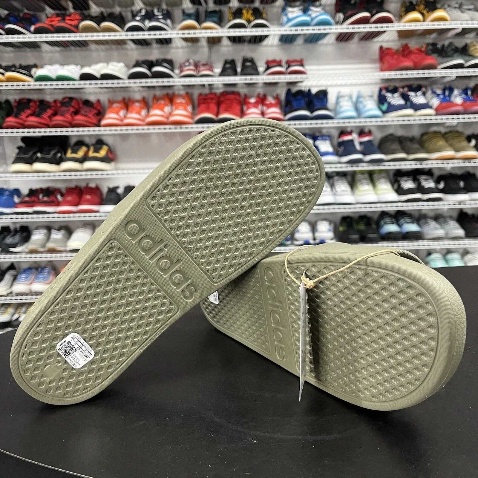 Adidas Slides Adilette Aqua Slip On Sandal IF7372 Men's Size 11 New In Box