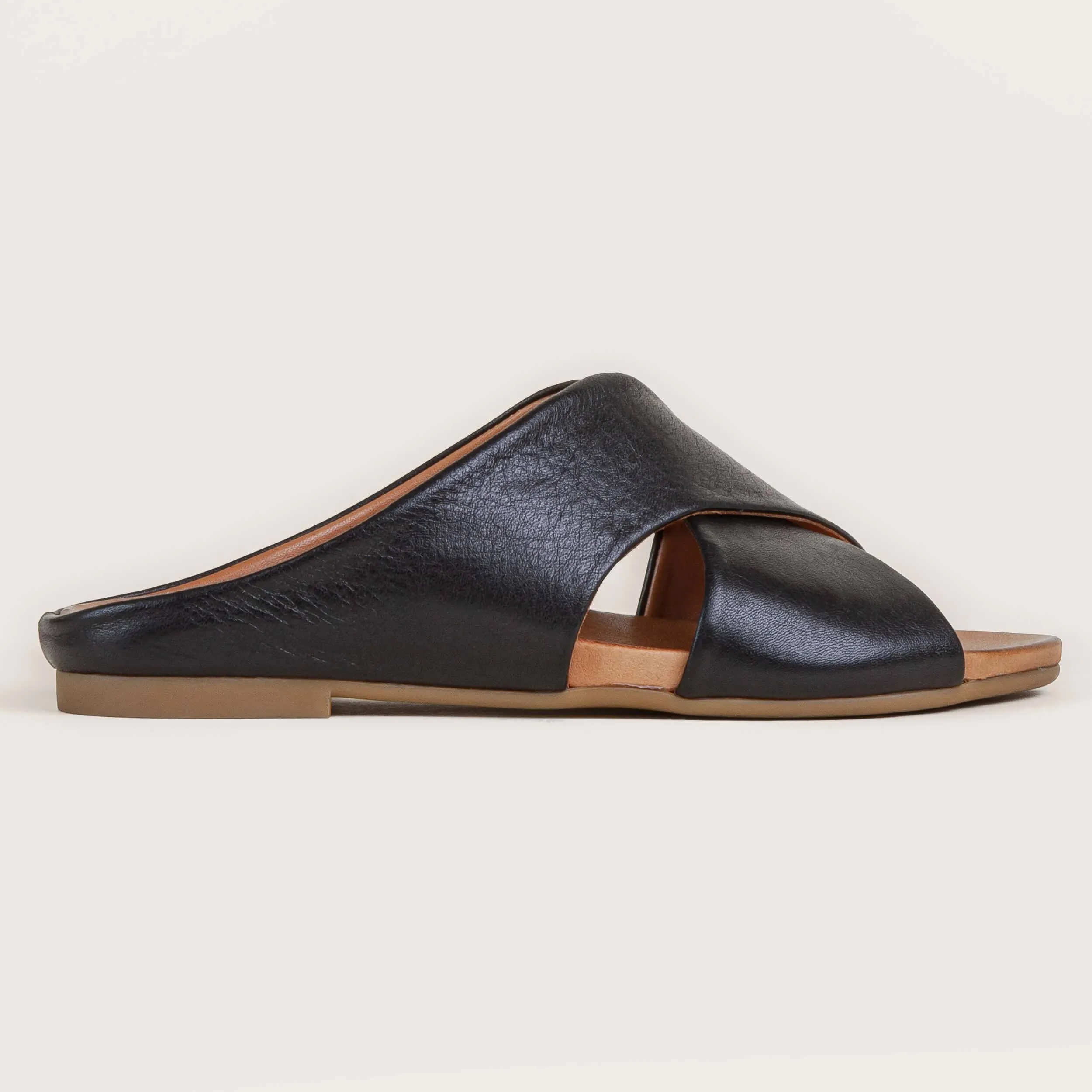 Hampton - Black