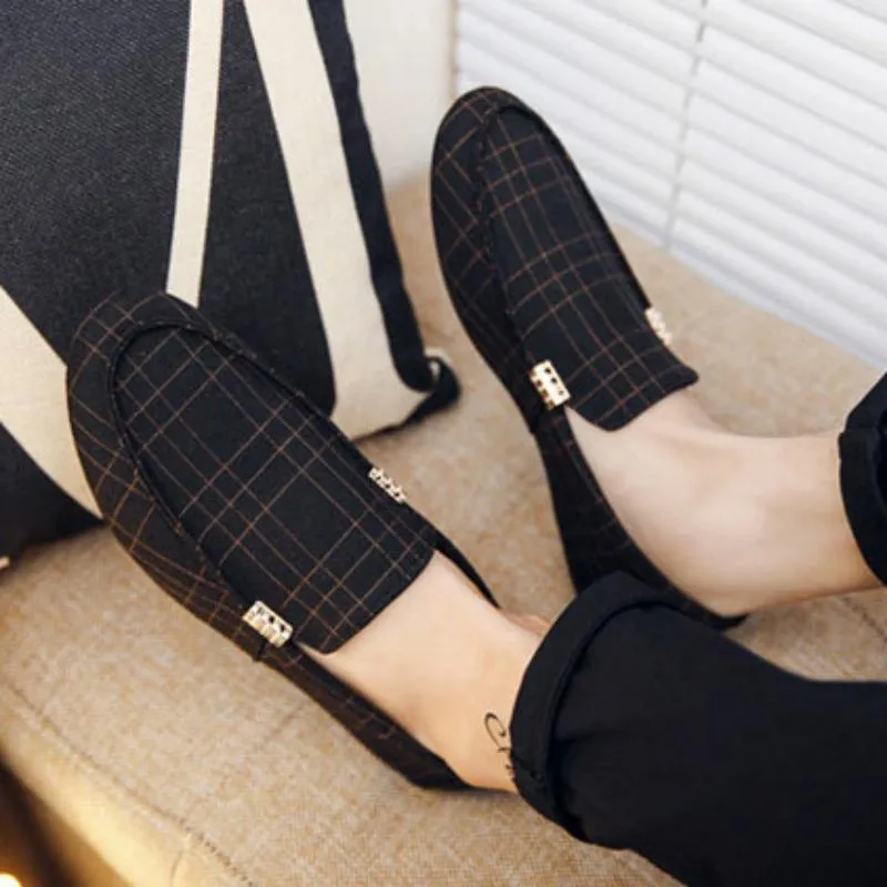 Men's Spring Leather Loafers With Metal Decoration
