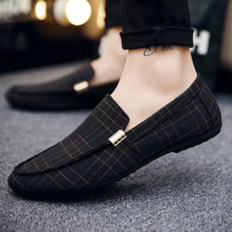 Men's Spring Leather Loafers With Metal Decoration